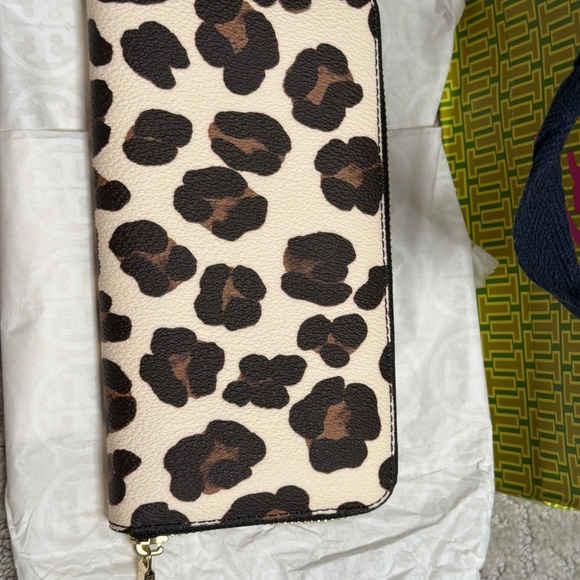 NWT Tory Burch Robinson Printed Zip Continental Wallet In Ocelot Leopard Print - Picture 5 of 12